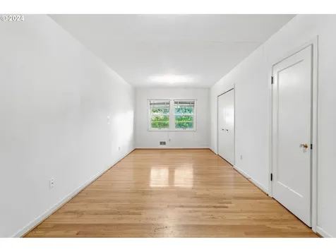 7403 N Mckenna Avenue Portland OR 97203
