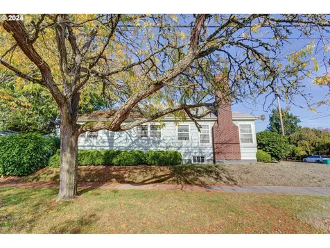 7403 N Mckenna Avenue Portland OR 97203