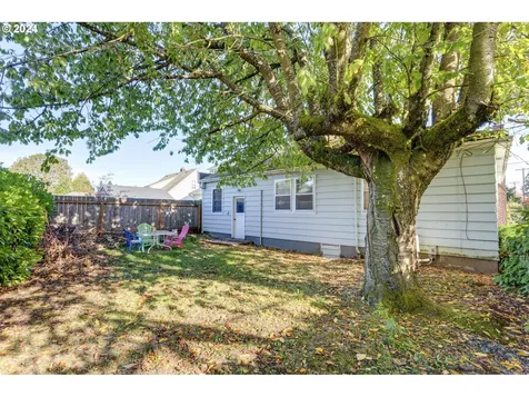 7403 N Mckenna Avenue Portland OR 97203