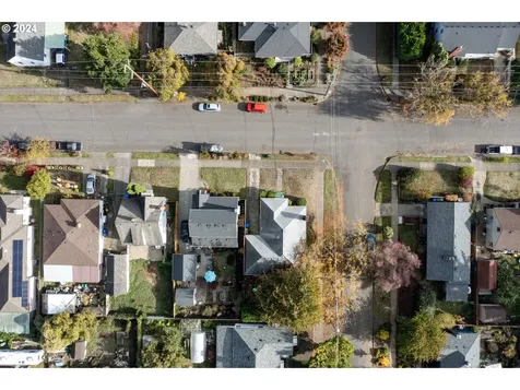 7403 N Mckenna Avenue Portland OR 97203