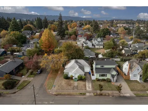 7403 N Mckenna Avenue Portland OR 97203