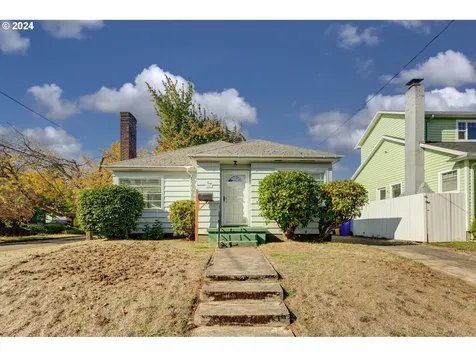 7403 N Mckenna Avenue Portland OR 97203