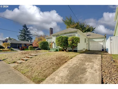 7403 N Mckenna Avenue Portland OR 97203