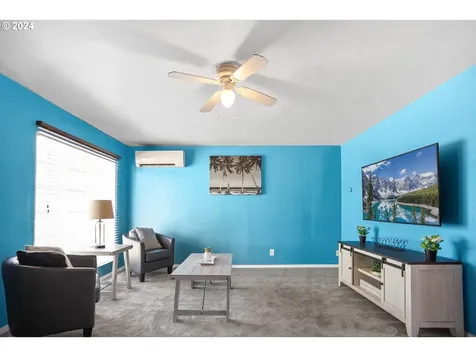 1534 A Street Springfield OR 97477