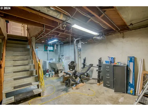 6445 N Amherst Street Portland OR 97203