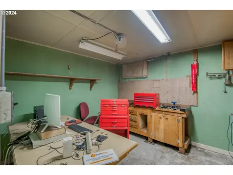 6445 N Amherst Street Portland OR 97203