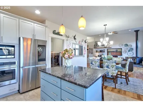 800 E Buttercup Street Yamhill OR 97148