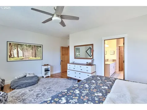 800 E Buttercup Street Yamhill OR 97148