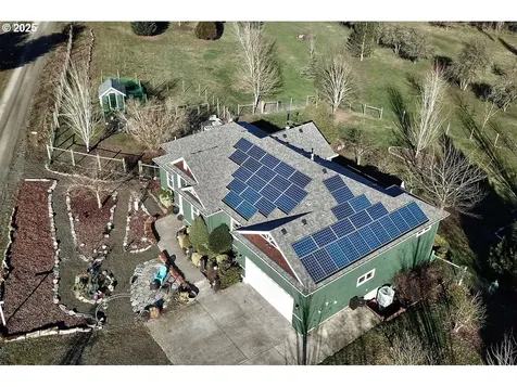 800 E Buttercup Street Yamhill OR 97148