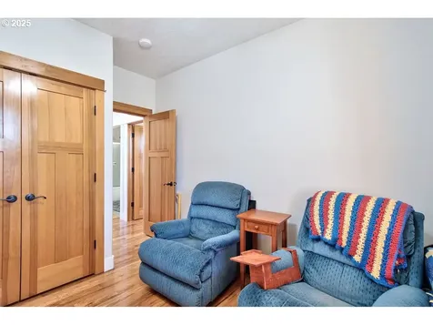 800 E Buttercup Street Yamhill OR 97148