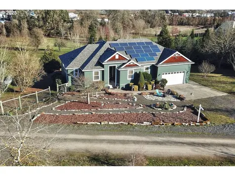 800 E Buttercup Street Yamhill OR 97148