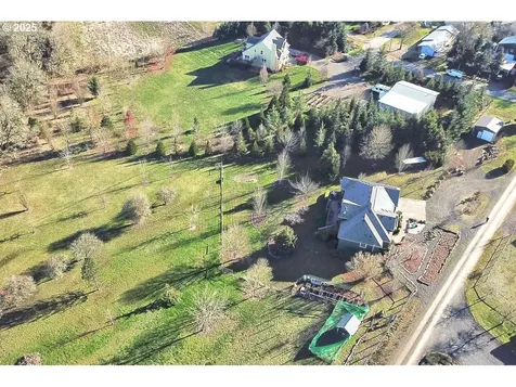 800 E Buttercup Street Yamhill OR 97148