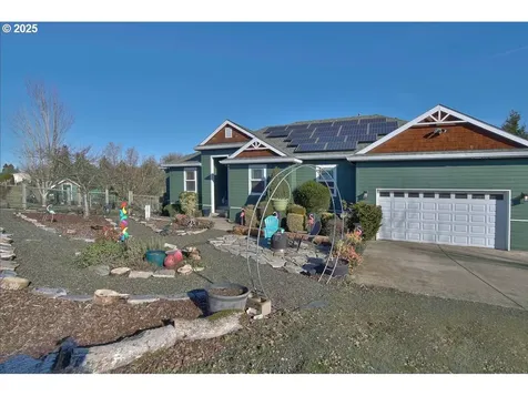 800 E Buttercup Street Yamhill OR 97148