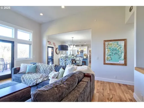 800 E Buttercup Street Yamhill OR 97148