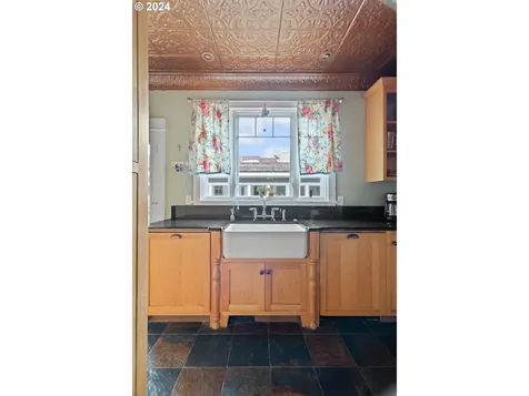 3442 SE Morrison Street Portland OR 97214