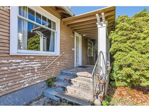 4547 NE 34th Avenue Portland OR 97211