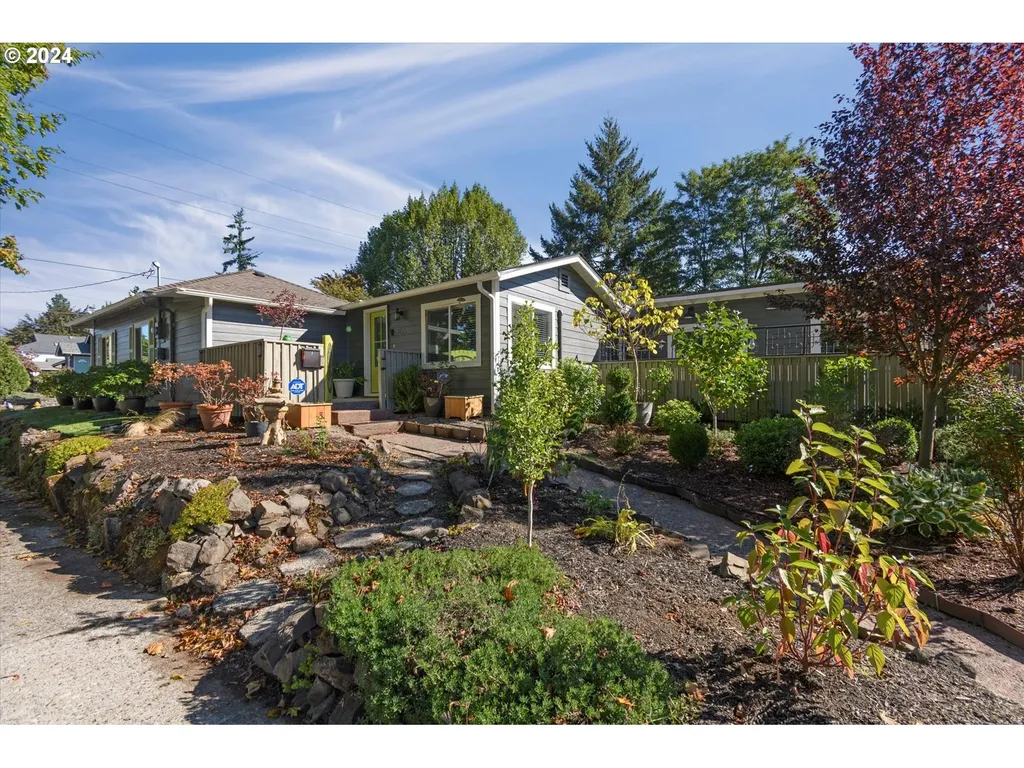 906 N 6th Avenue Kelso WA 98626