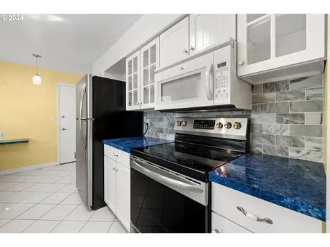 4220 Ne 69th Avenue Portland OR 97218