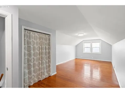 8260 NE Pacific Street Portland OR 97220