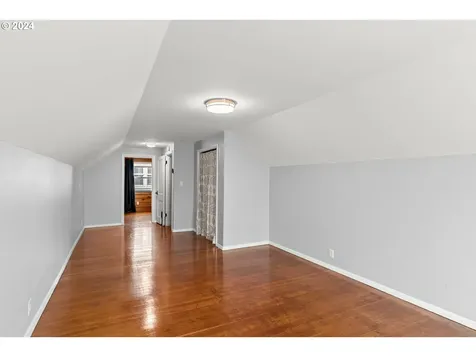 8260 NE Pacific Street Portland OR 97220
