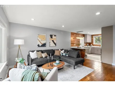 8260 NE Pacific Street Portland OR 97220