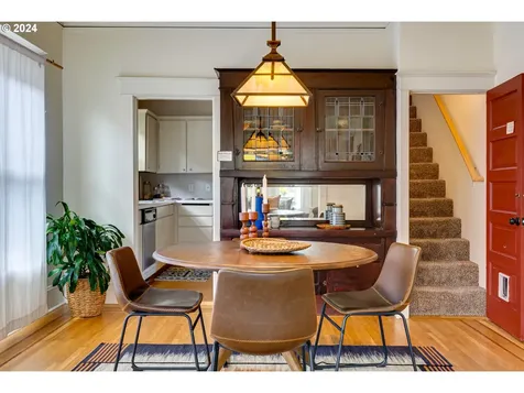 5027 Ne 10th Avenue Portland OR 97211