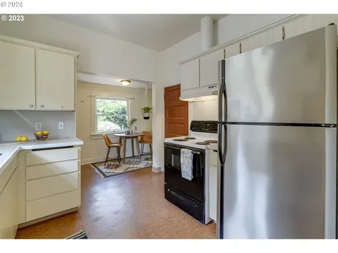 5027 Ne 10th Avenue Portland OR 97211