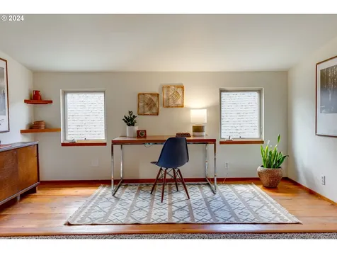 5027 Ne 10th Avenue Portland OR 97211