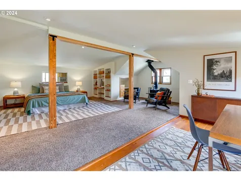 5027 Ne 10th Avenue Portland OR 97211