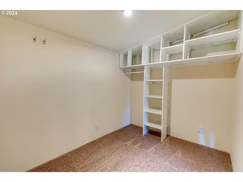 5027 Ne 10th Avenue Portland OR 97211