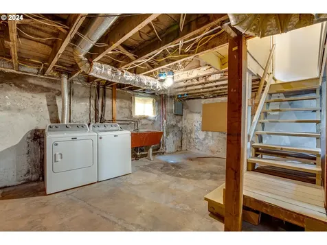 5027 Ne 10th Avenue Portland OR 97211