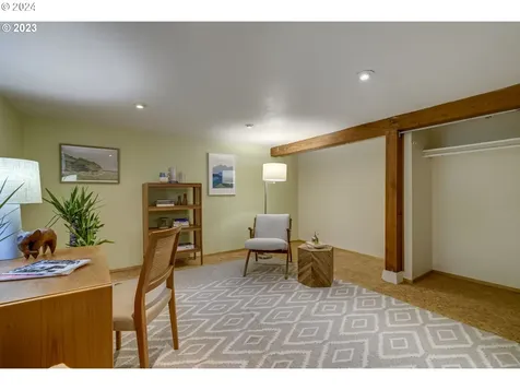 5027 Ne 10th Avenue Portland OR 97211
