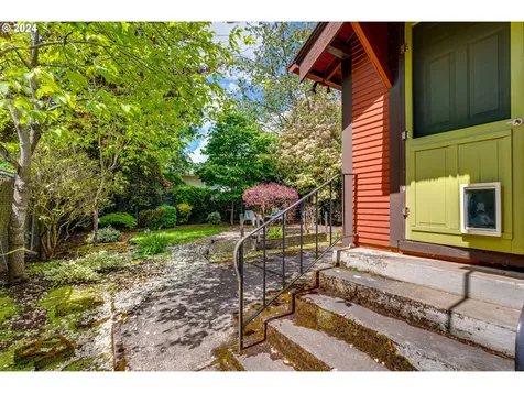5027 Ne 10th Avenue Portland OR 97211