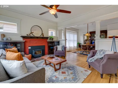 5027 Ne 10th Avenue Portland OR 97211