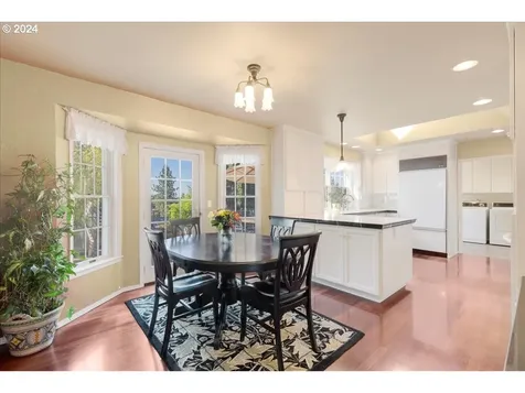 9876 Sw Peppertree Lane Portland OR 97224