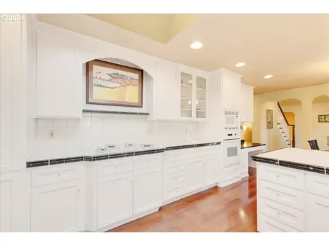 9876 Sw Peppertree Lane Portland OR 97224