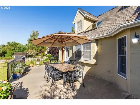 9876 Sw Peppertree Lane Portland OR 97224