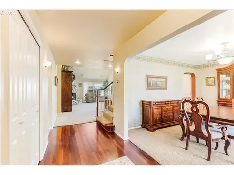 9876 Sw Peppertree Lane Portland OR 97224