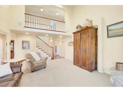 9876 Sw Peppertree Lane Portland OR 97224