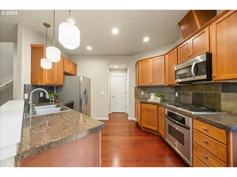 722 NE 72nd Avenue Hillsboro OR 97124