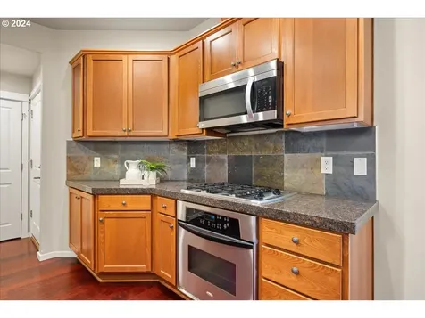 722 NE 72nd Avenue Hillsboro OR 97124