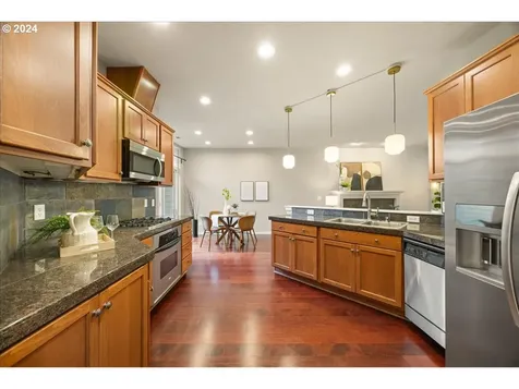 722 NE 72nd Avenue Hillsboro OR 97124