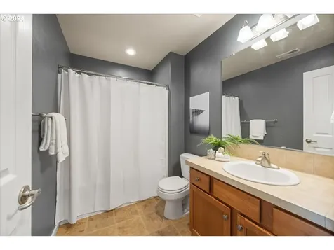 722 NE 72nd Avenue Hillsboro OR 97124