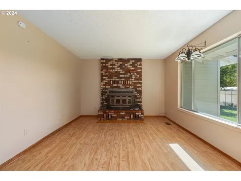 280 NE 5th Street Dufur OR 97021