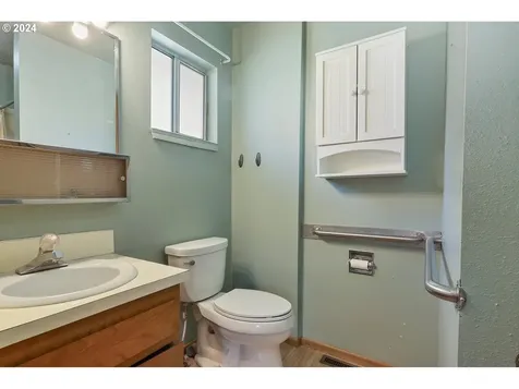 280 NE 5th Street Dufur OR 97021