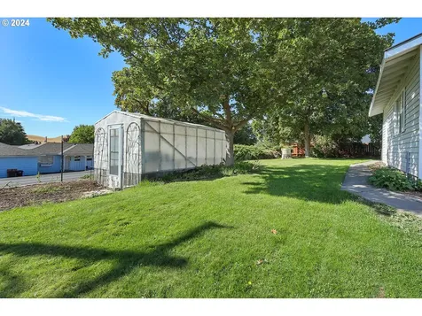 280 NE 5th Street Dufur OR 97021