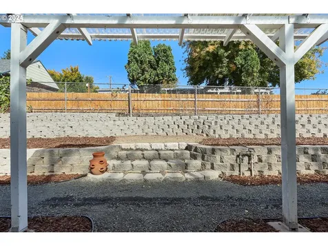 280 NE 5th Street Dufur OR 97021