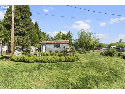 1990 Carter Road Hood River OR 97031