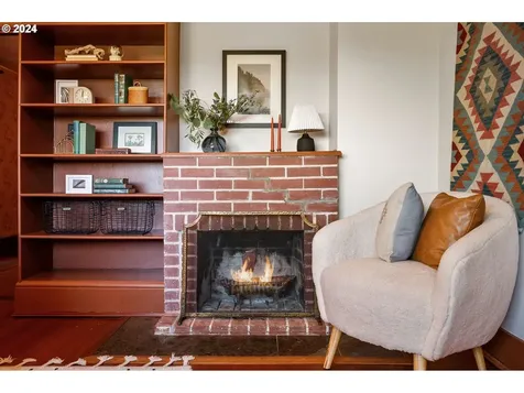 5606 SE Yamhill Street Portland OR 97215