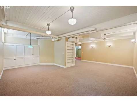 5606 SE Yamhill Street Portland OR 97215